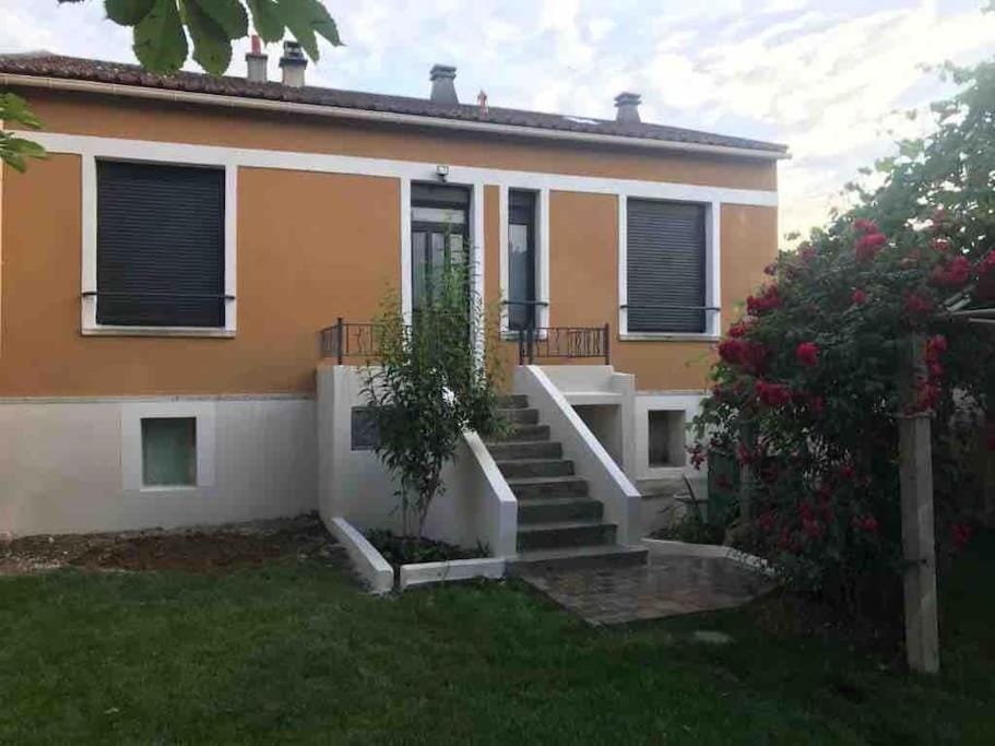 Maisonnette de charme Apartment in Île-de-France