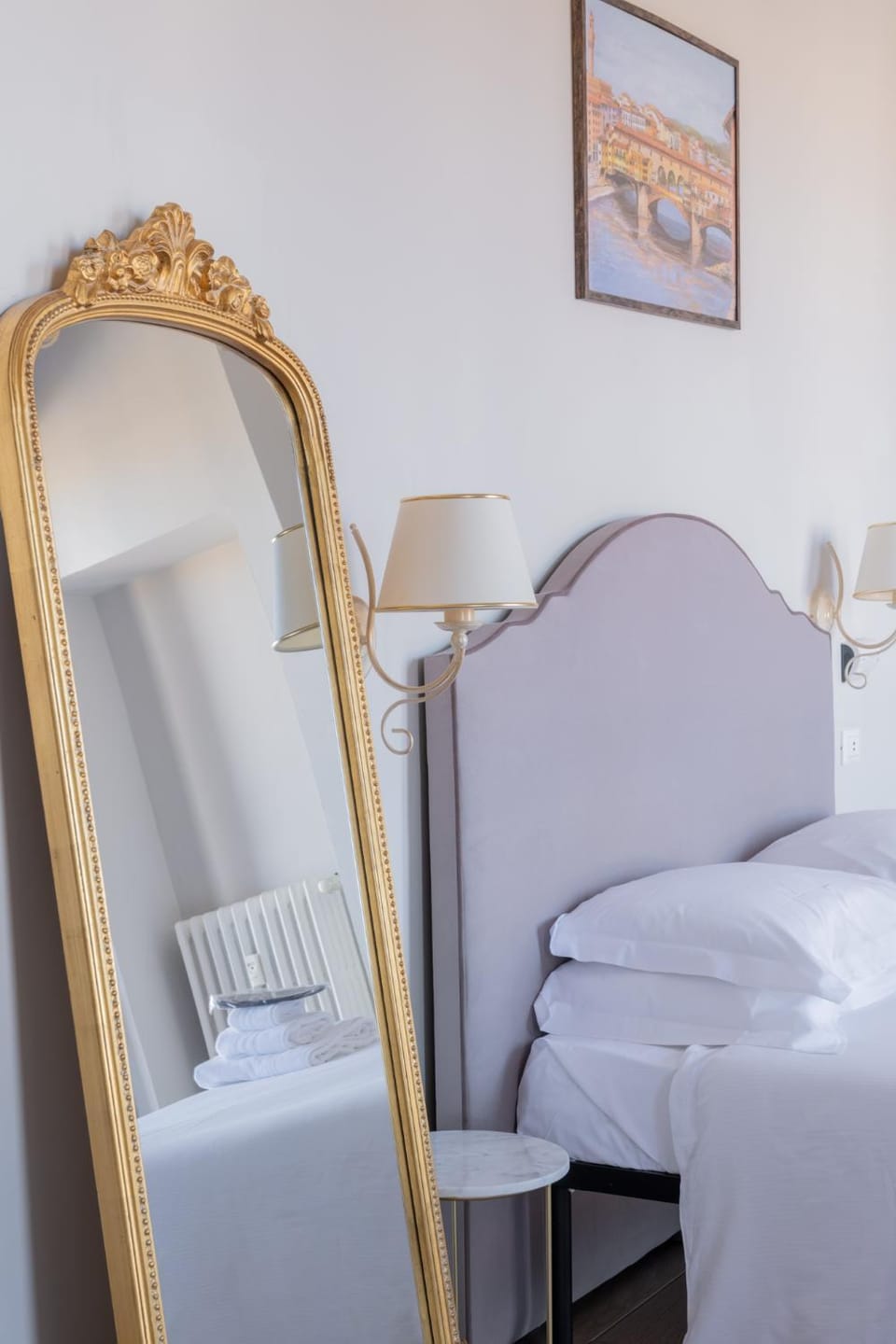 Bed, Photo of the whole room, Decorative detail, Bedroom