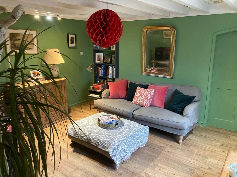 Communal lounge/ TV room