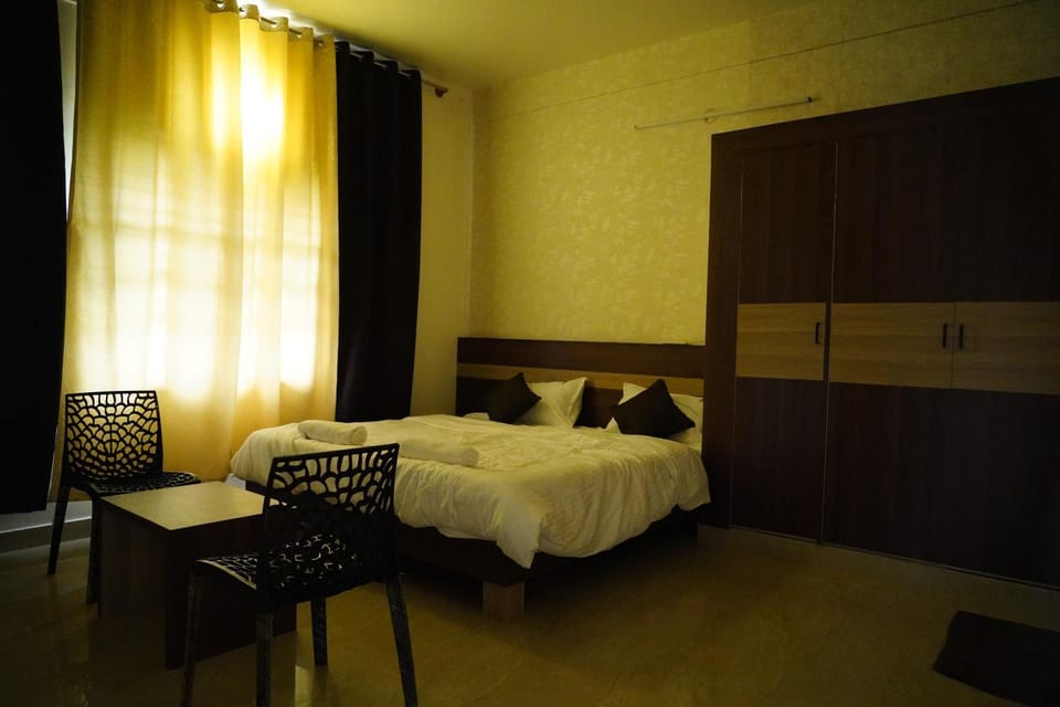 Bedroom, wardrobe