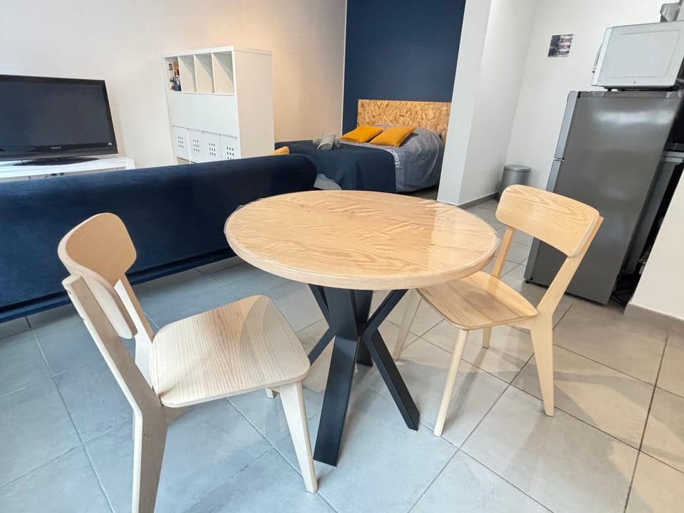 Living room, Dining area