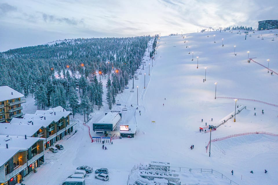 Property building, Neighbourhood, Natural landscape, Bird's eye view, Winter, Skiing