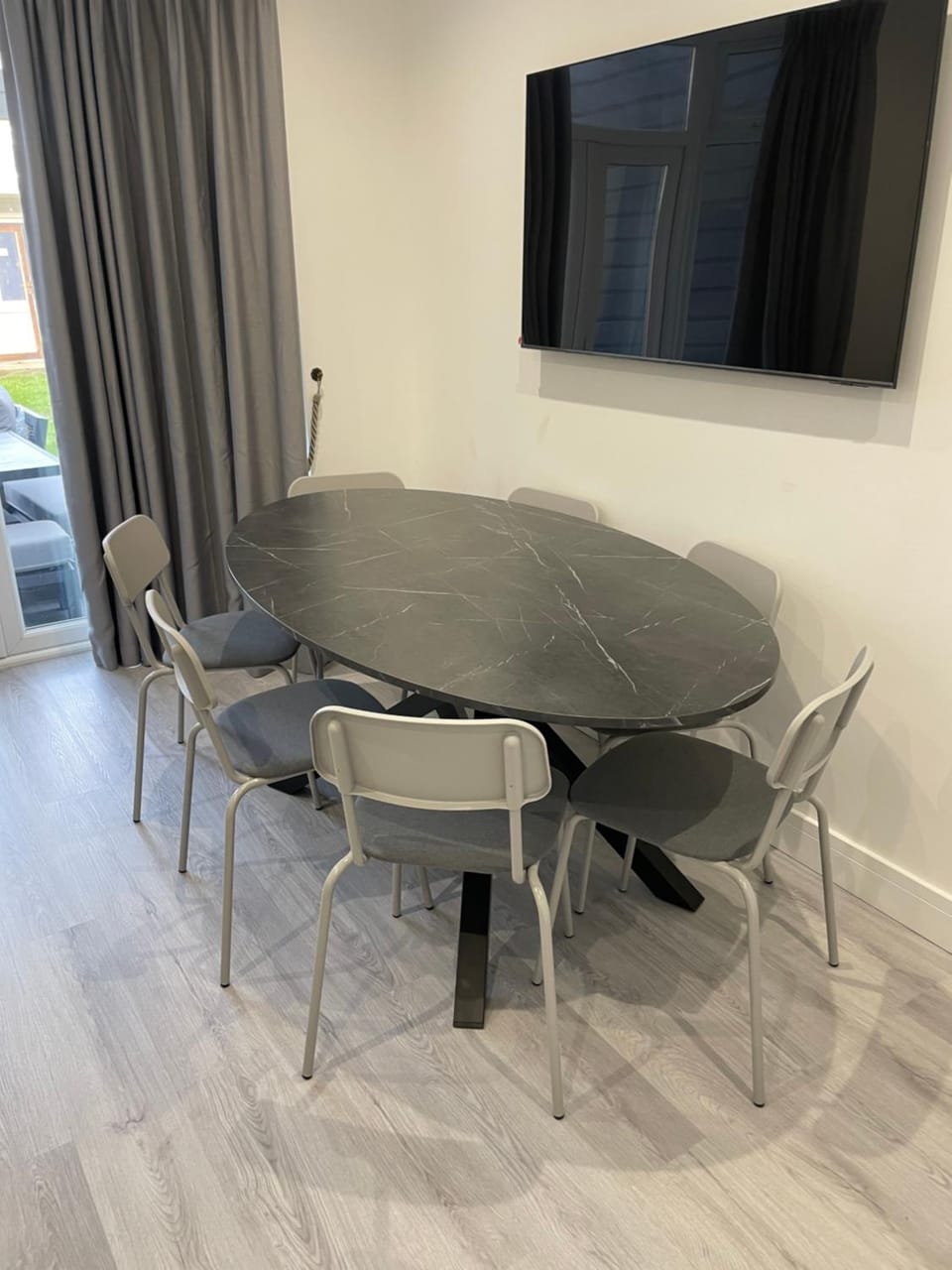 TV and multimedia, Living room, Dining area