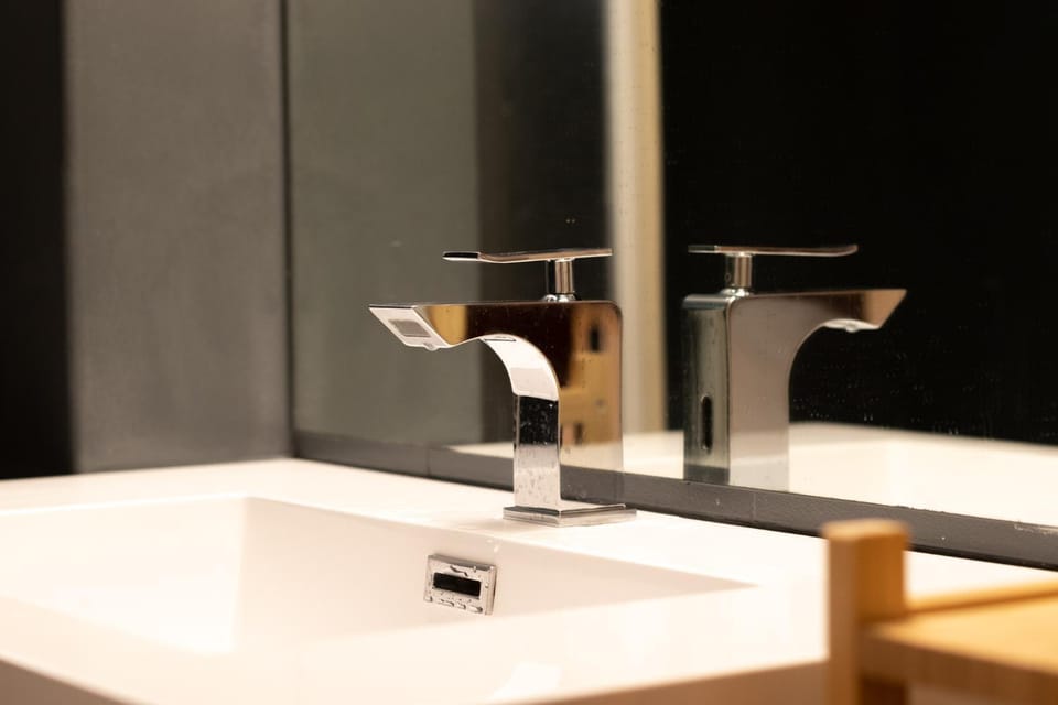 Bathroom, Decorative detail