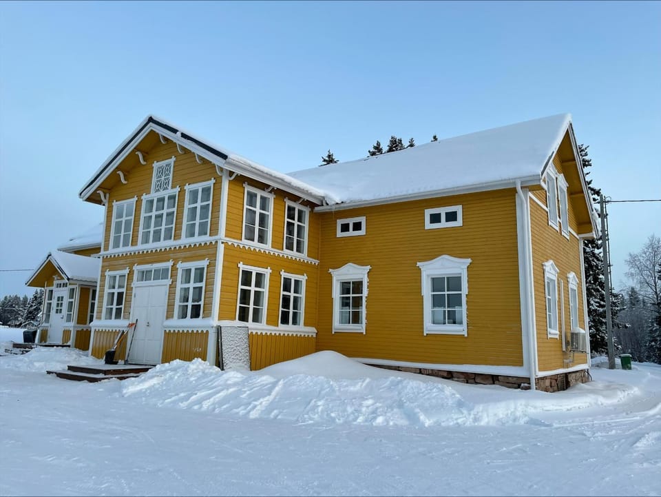 Property building, Day, Winter