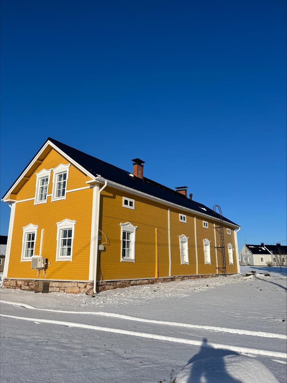 Property building, Day