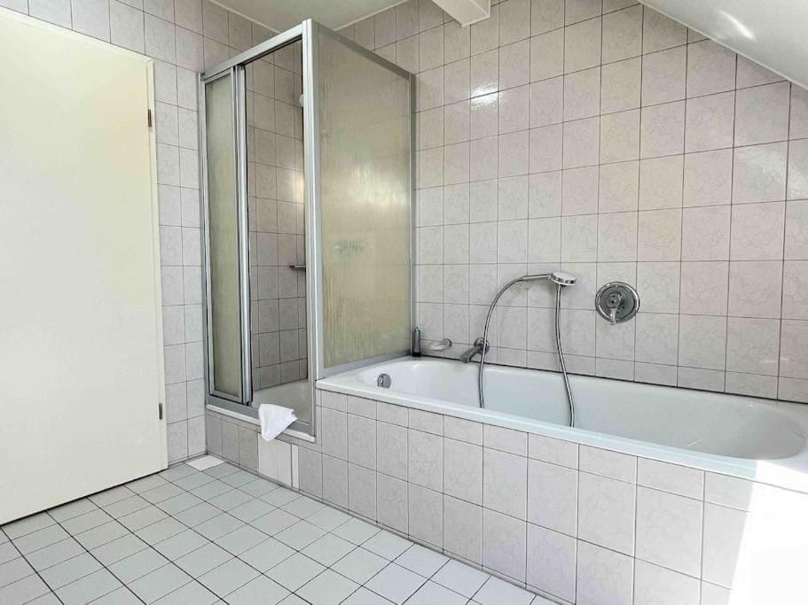 SAD403 - Geräumig eingerichtete Monteurwohnung Apartment in Bavaria