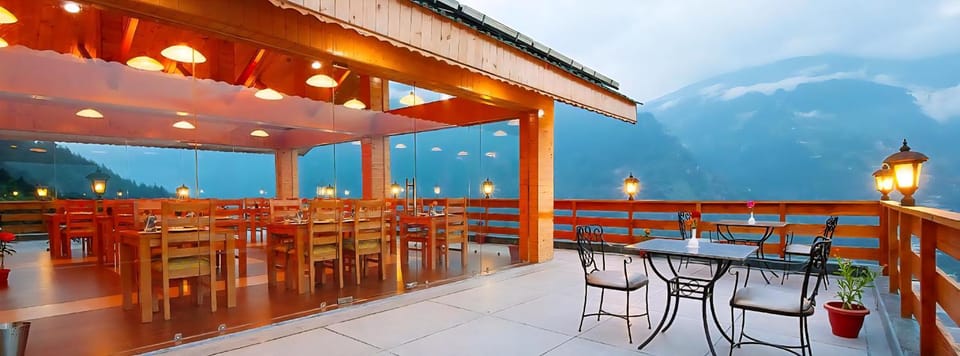 Restaurant/places to eat, Restaurant/places to eat
