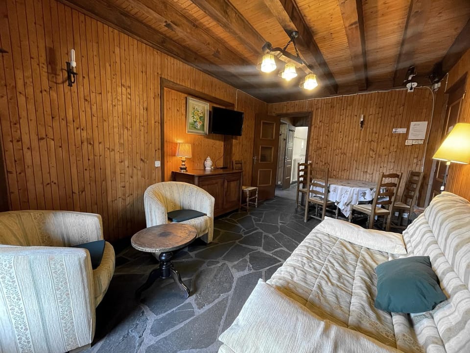 Communal lounge/ TV room, Living room