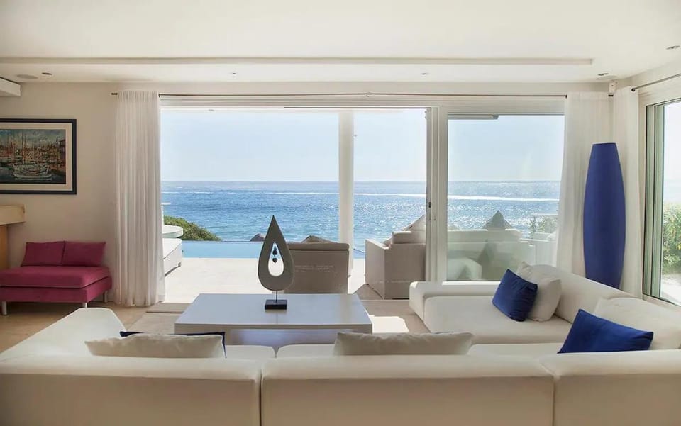 Living room, Sea view