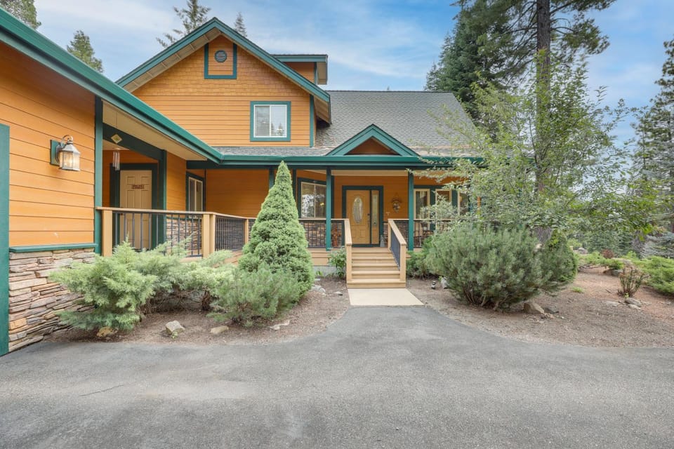 Cozy Chester Home with Patio and Lake Access! House in Lake Almanor West