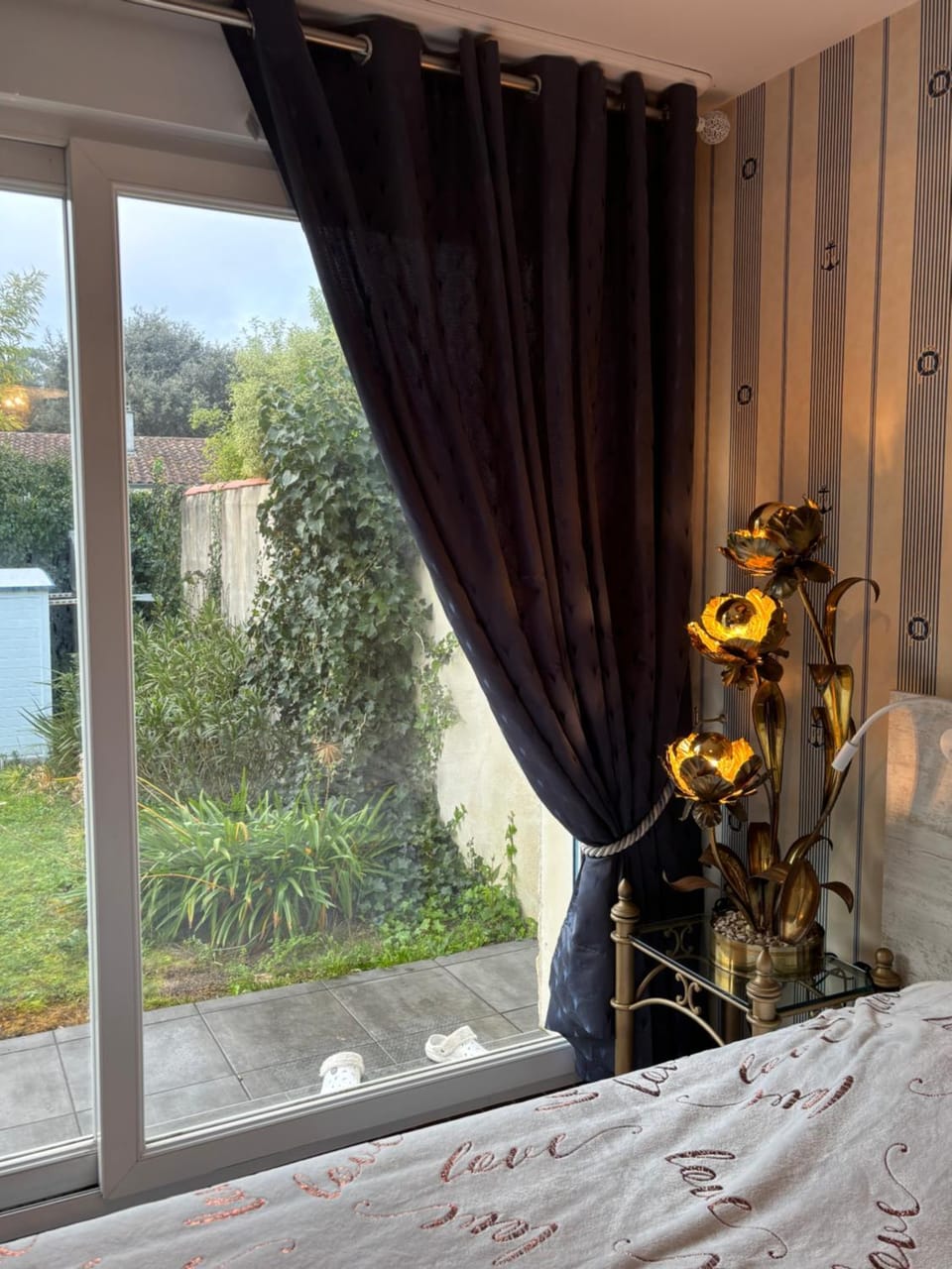 La maison bleue Bed and Breakfast in Nouvelle-Aquitaine