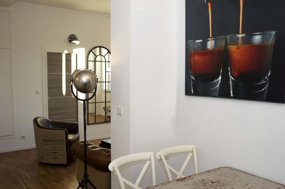 TV and multimedia, Coffee/tea facilities, Kitchen or kitchenette, Seating area