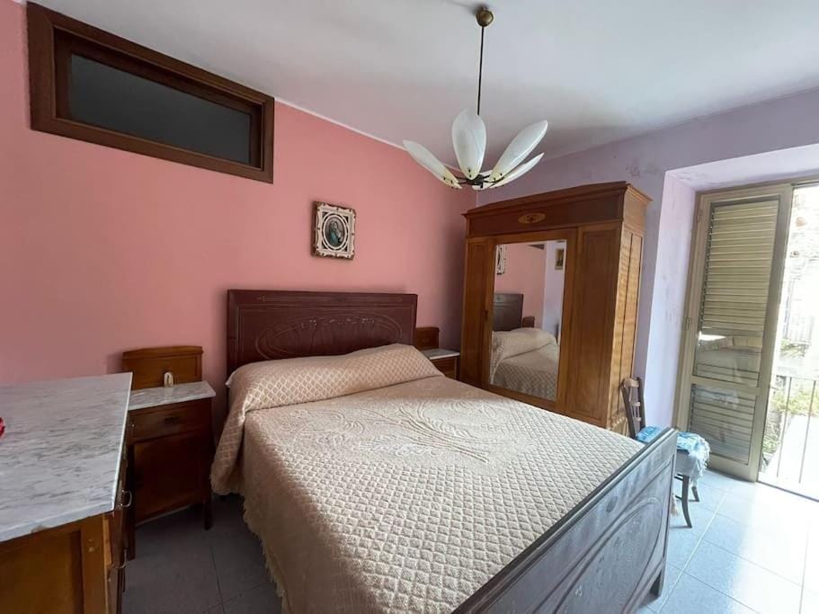 La Casa del Postino-Arte&Natura Apartment in Sicily