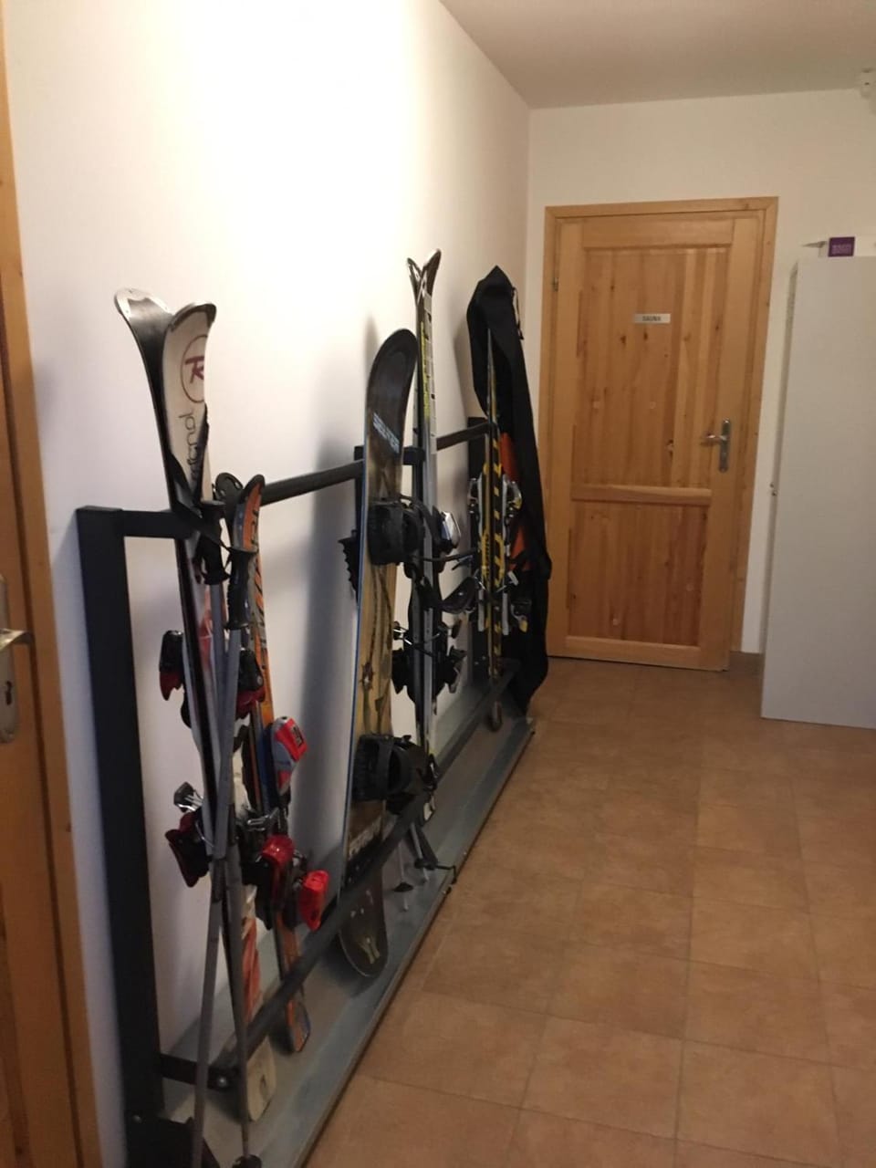Property building, Skiing, Skiing, Area and facilities