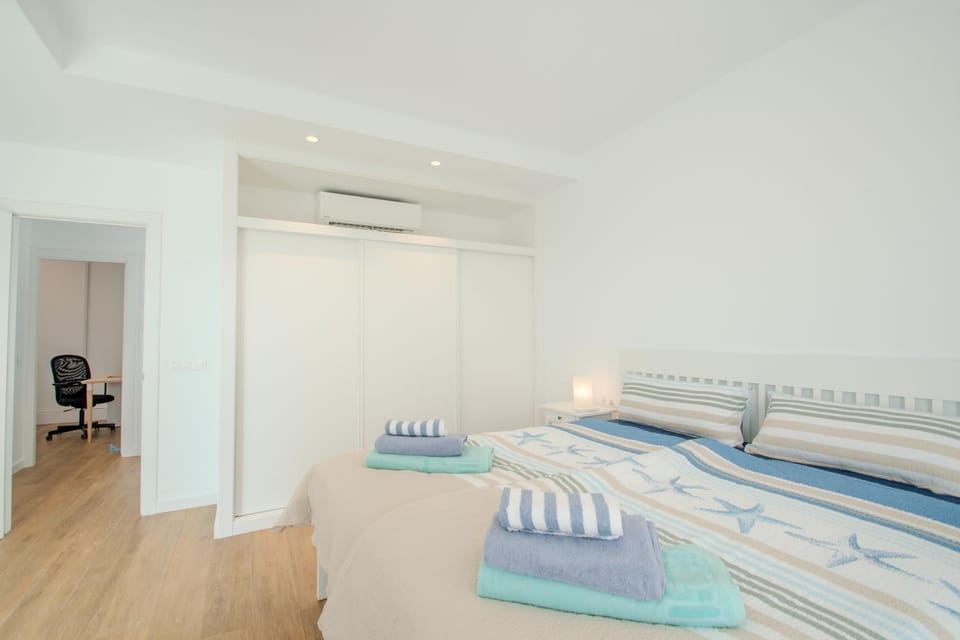 Serena Villa 38 - Heated pool, Sea Views, AC, High Speed Internet Villa in Playa Blanca