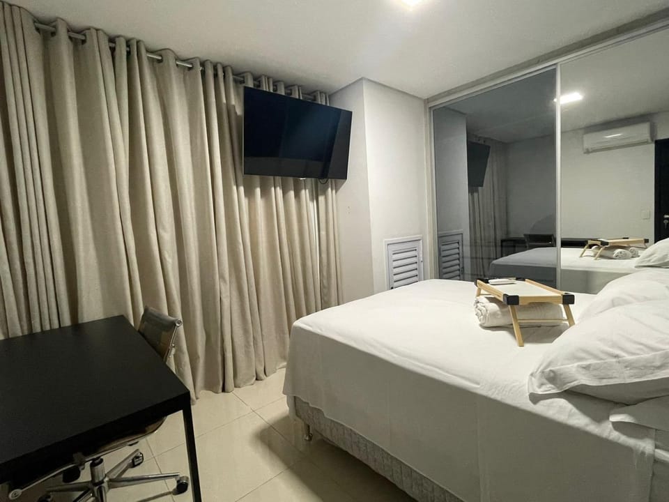 Flat Moderno | Andar Alto | Piscina | A 100m do Goiânia Shopping Apartment in Goiania