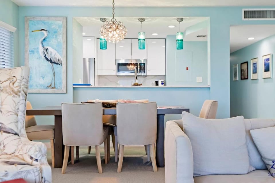 Seating area, Dining area