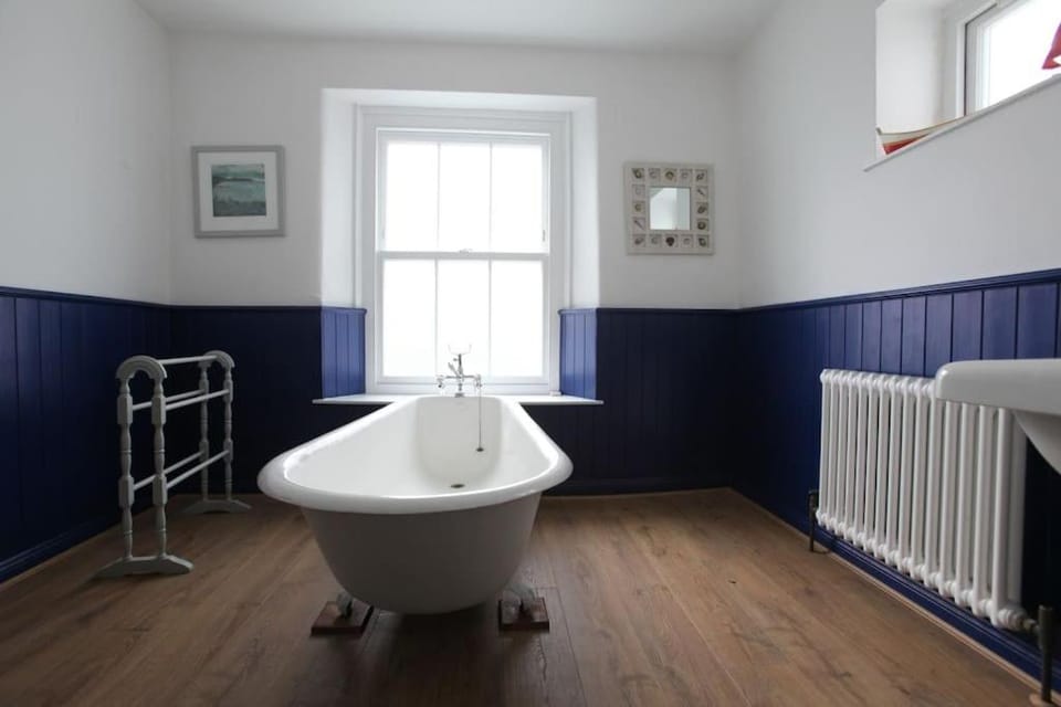Bathroom, Bath