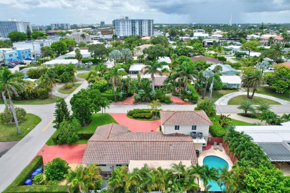Property building, Neighbourhood, Bird's eye view