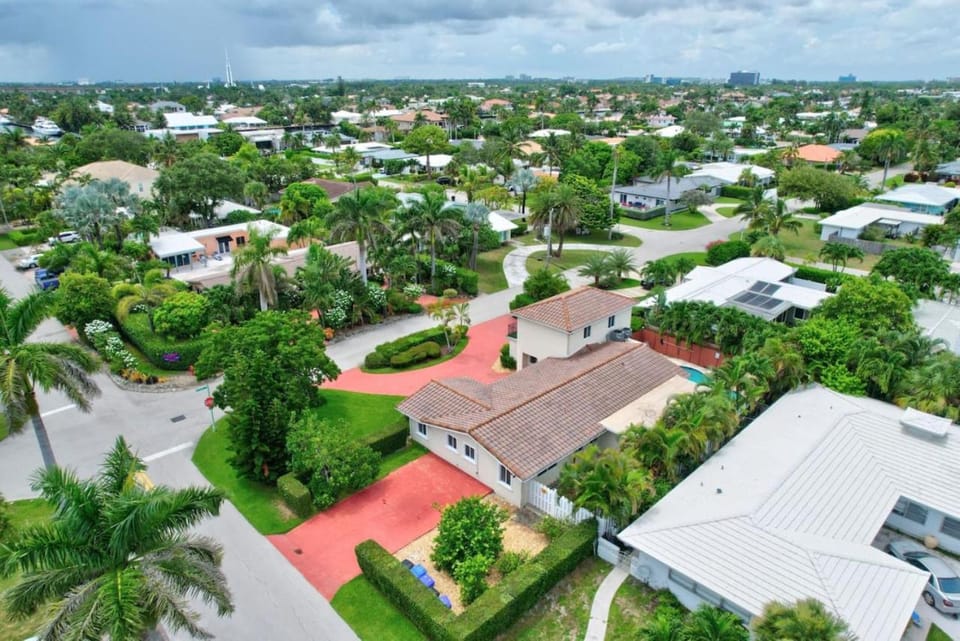Neighbourhood, Bird's eye view