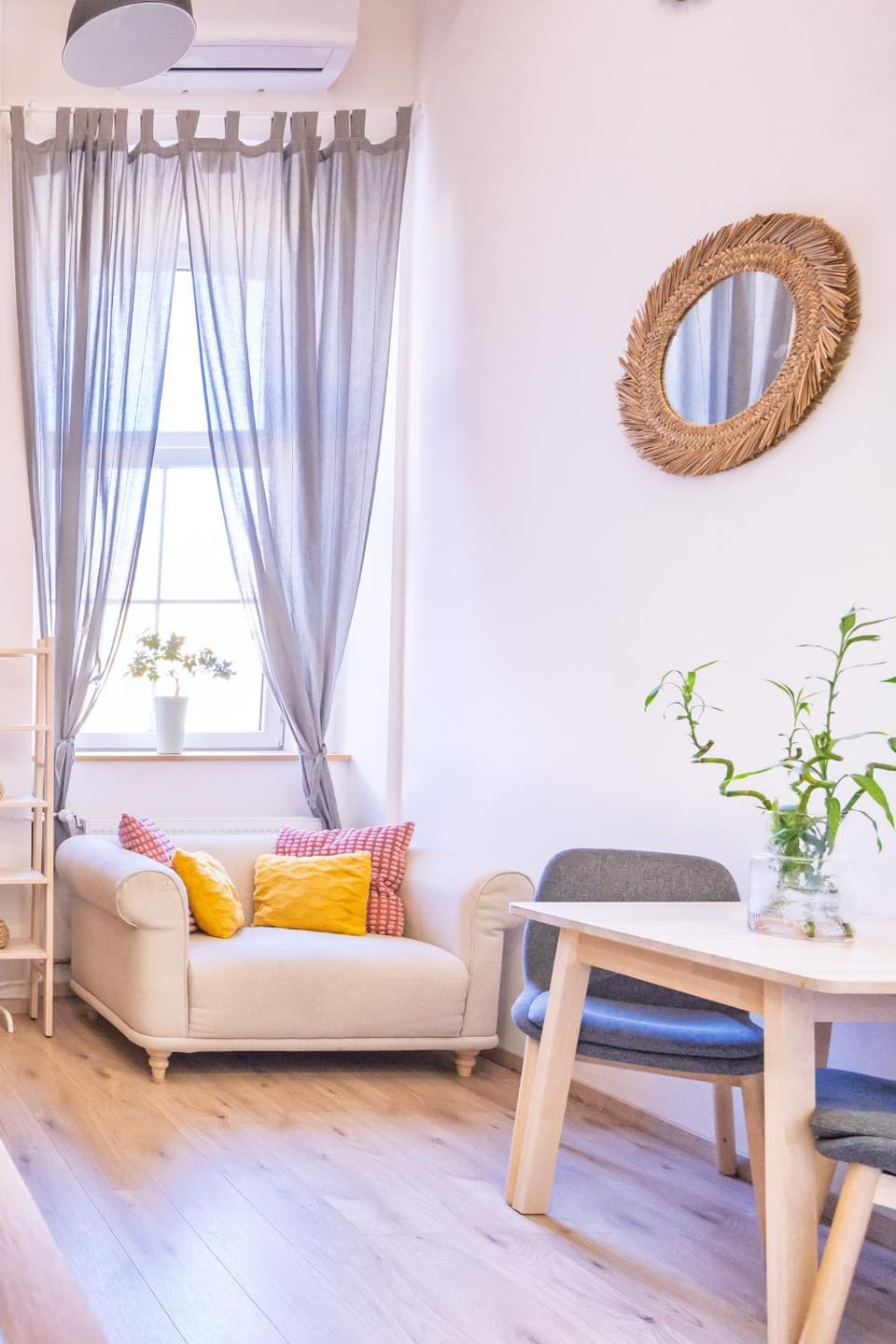 Living room, Photo of the whole room, Seating area