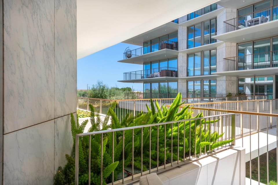 Property building, Garden, Balcony/Terrace, Garden view