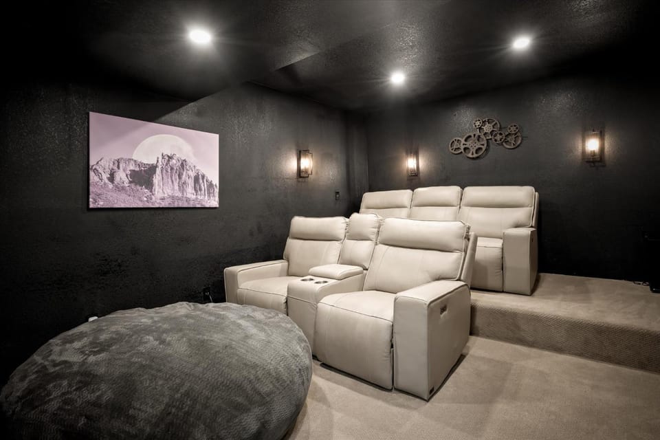 Huge Sedona Compound Gym Two Spas Casitas Pond House in Sedona