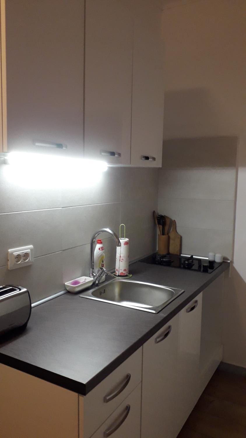 Kitchen or kitchenette