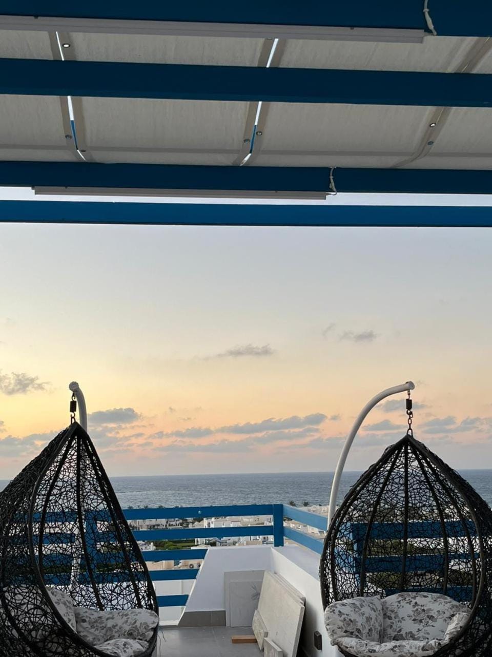 View (from property/room), Balcony/Terrace, Seating area, Sea view