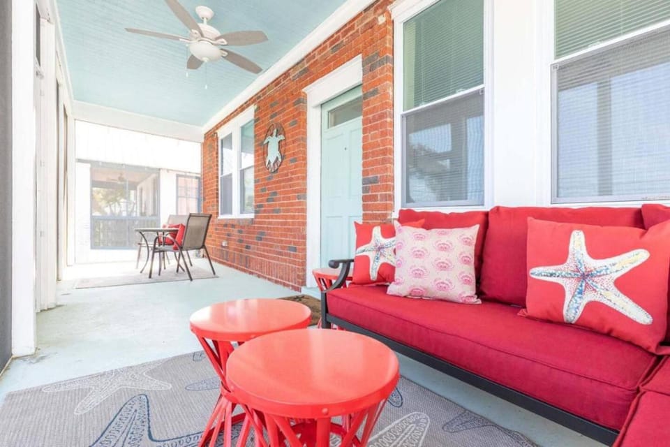 Cozy Entire Home The Breakfast Club House 3BR 2 BA House in Tybee Island