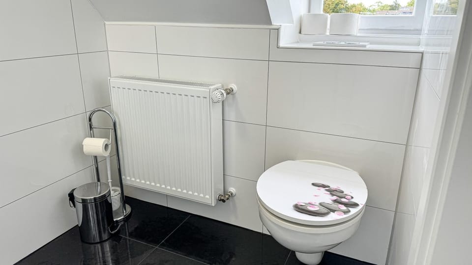 Toilet, Bathroom