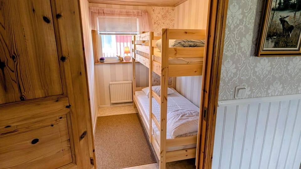 Bedroom, children