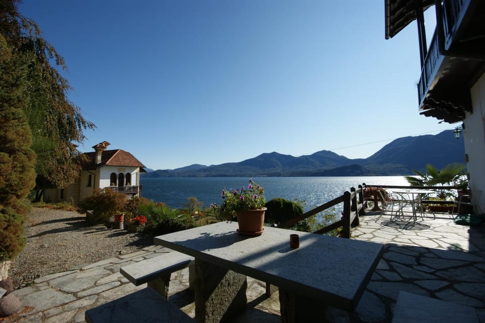 Balcony/Terrace, Lake view