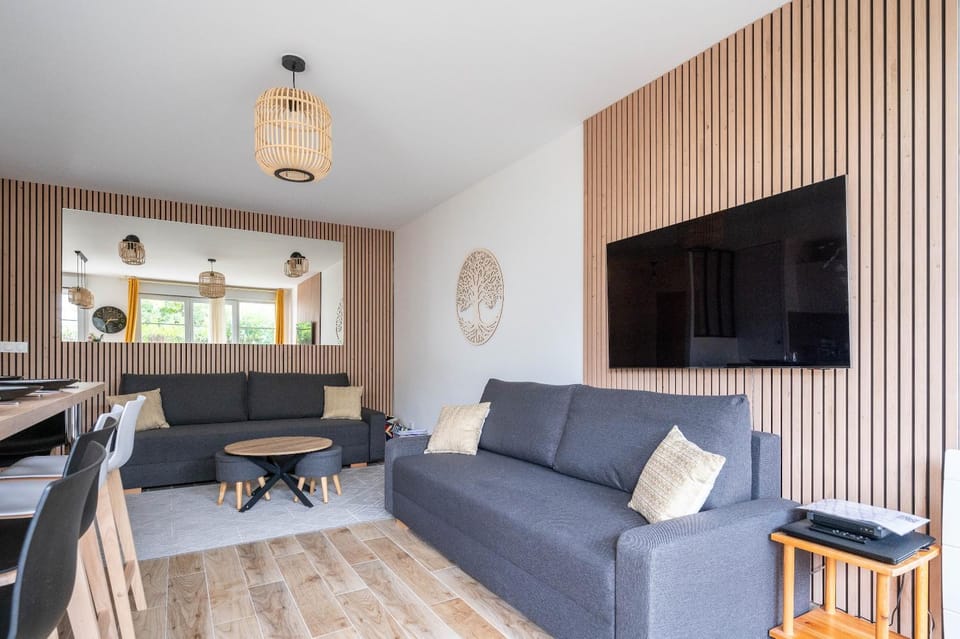 Communal lounge/ TV room, TV and multimedia, Living room, Seating area