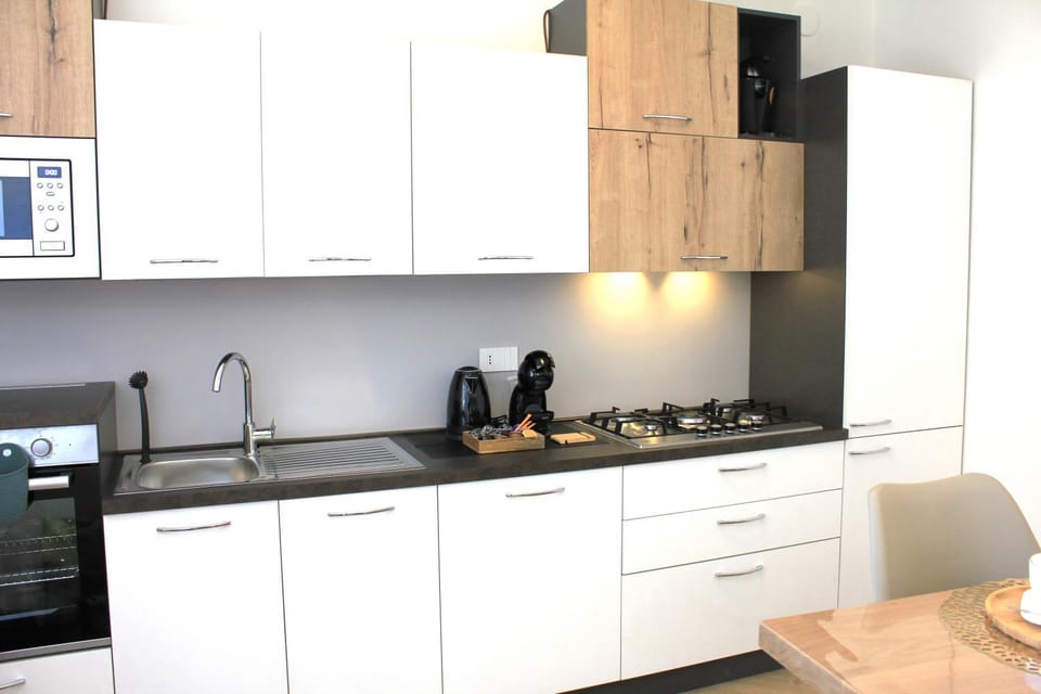 Kitchen or kitchenette, dishwasher, pet friendly, stove