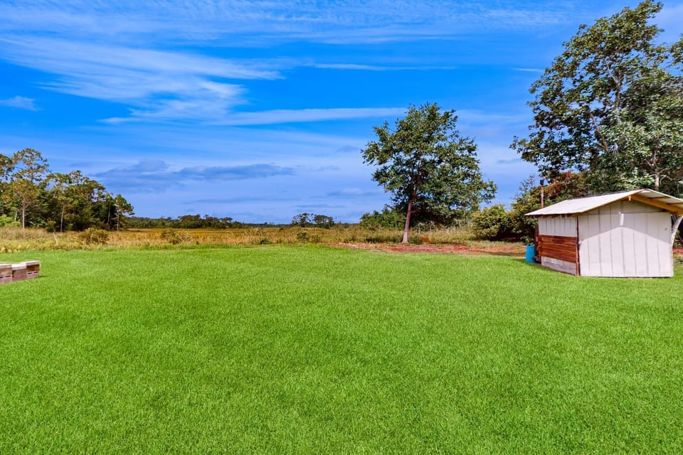Waterfront Views! Countryside Cabin in Clermont Cabin in Groveland