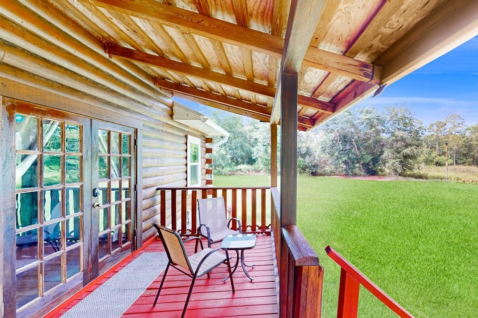 Waterfront Views! Countryside Cabin in Clermont Cabin in Groveland