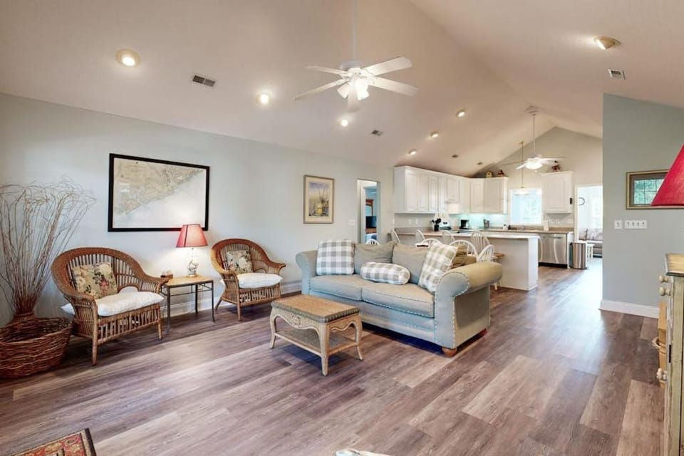 Pompano End House in Edisto Beach