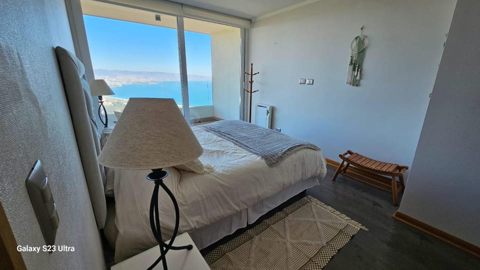 Espectacular Departamento en Reñaca - Viña con hermosa vista al mar y piscina temperada Apartment in Vina del Mar