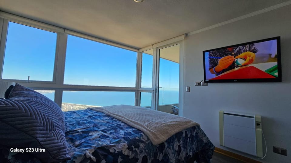 Espectacular Departamento en Reñaca - Viña con hermosa vista al mar y piscina temperada Apartment in Vina del Mar