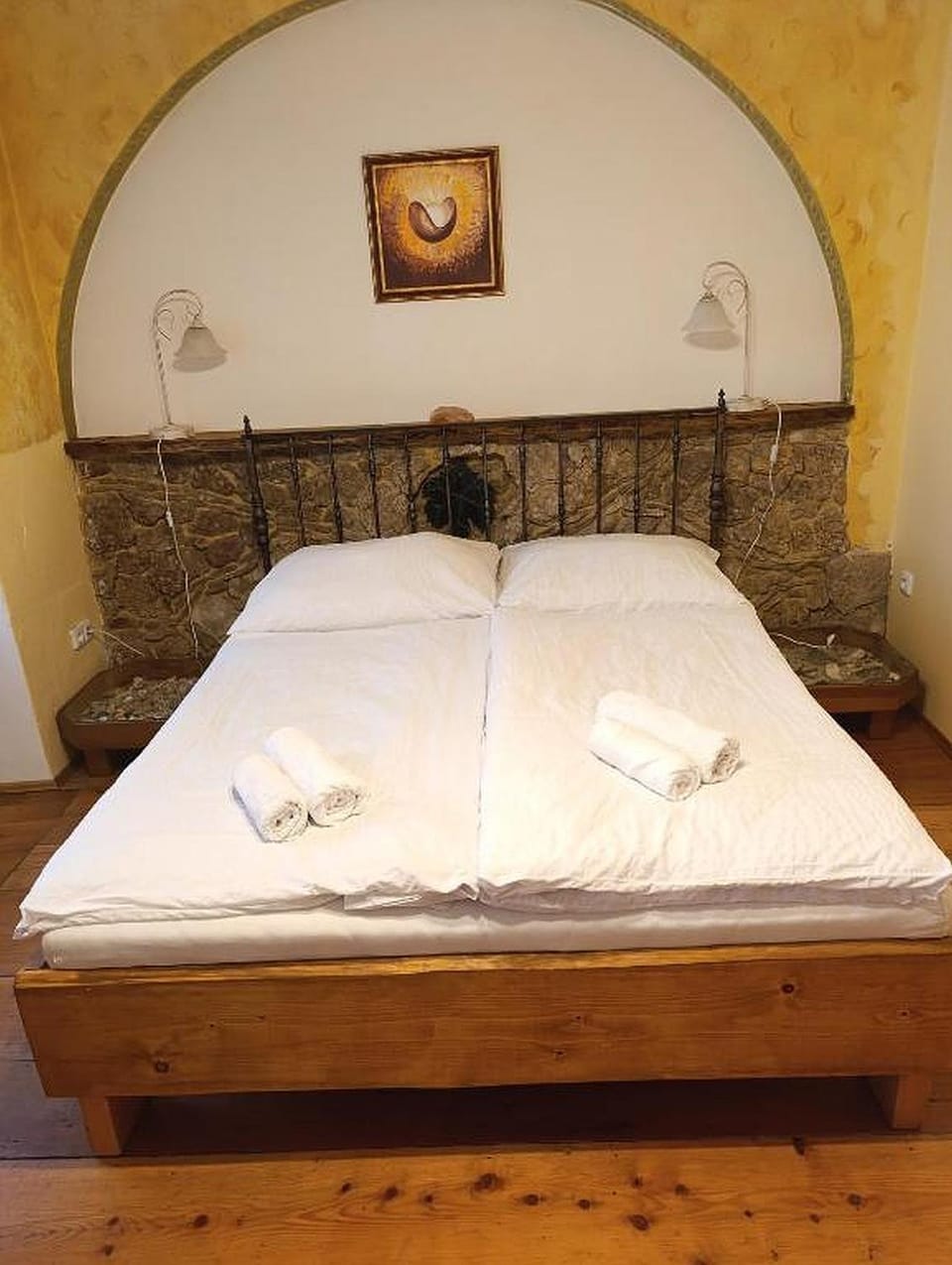Bed, Photo of the whole room