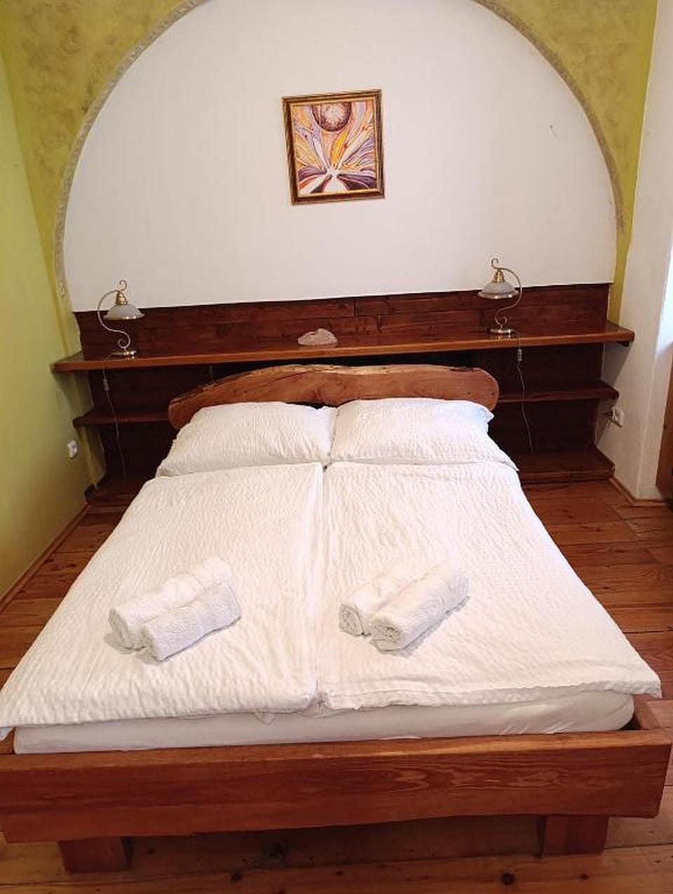 Bed, Photo of the whole room
