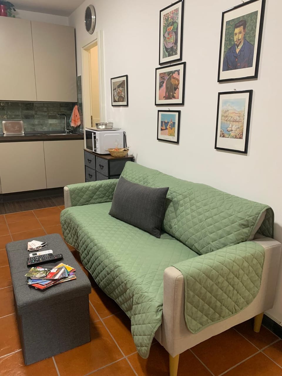Living room, Seating area