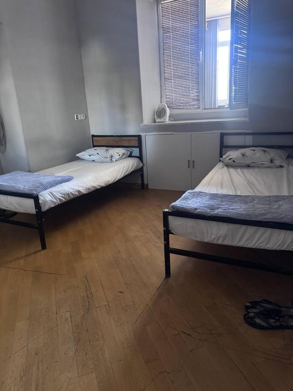 Photo of the whole room, Bedroom, bunk bed