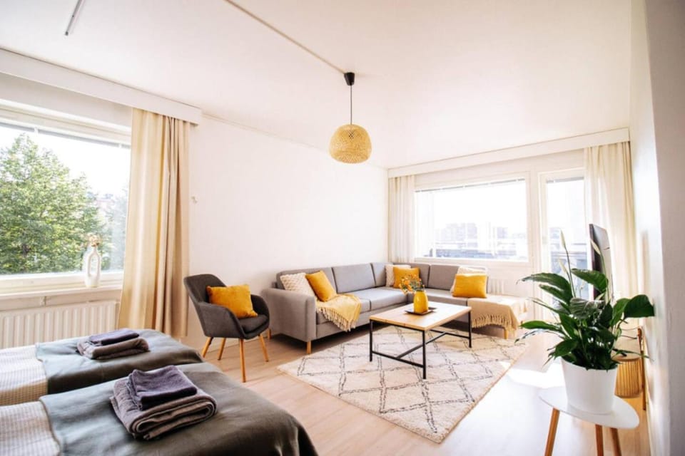 Come in! "Pirkanportti" In the heart of Tampere next to the railway station for 9 people! House in Finland