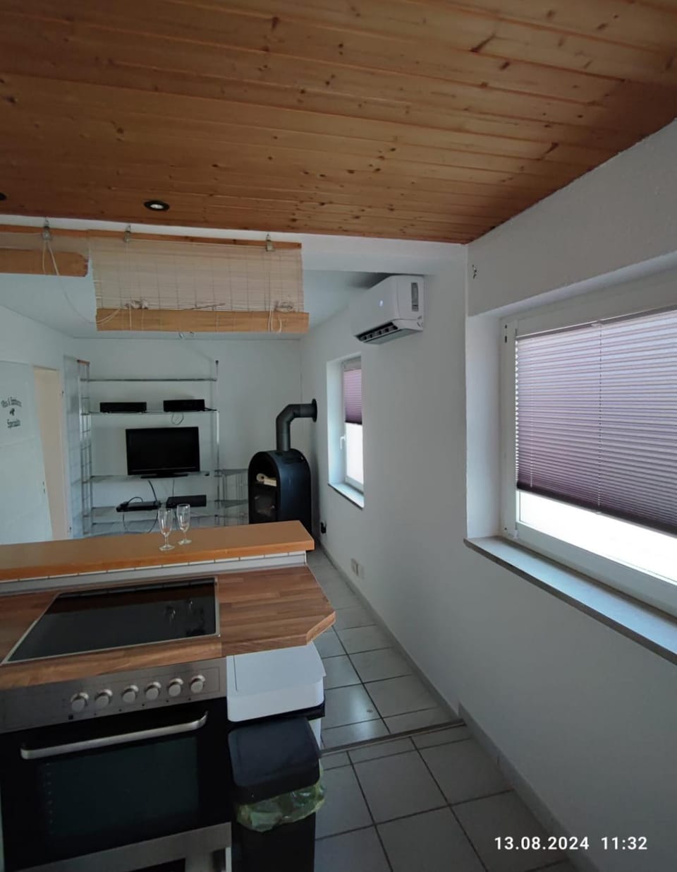 Kitchen or kitchenette, oven, stove