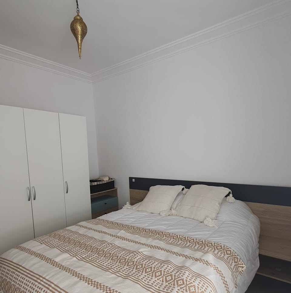 Bed, Photo of the whole room, Bedroom, wardrobe