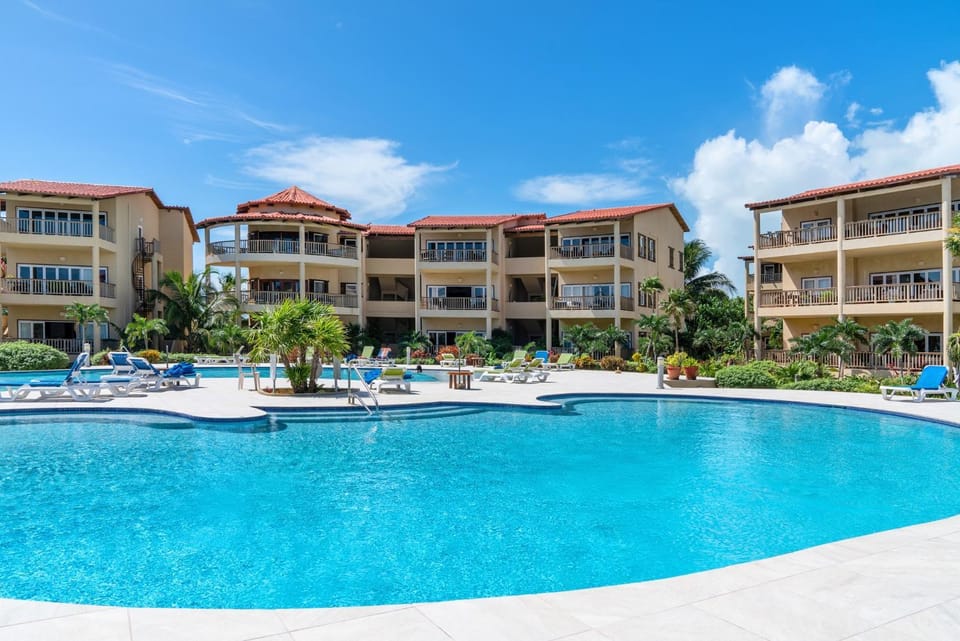 Residences at Barrier Reef 4B Oceanview 2 BR by Stay Floreo House in Corozal District