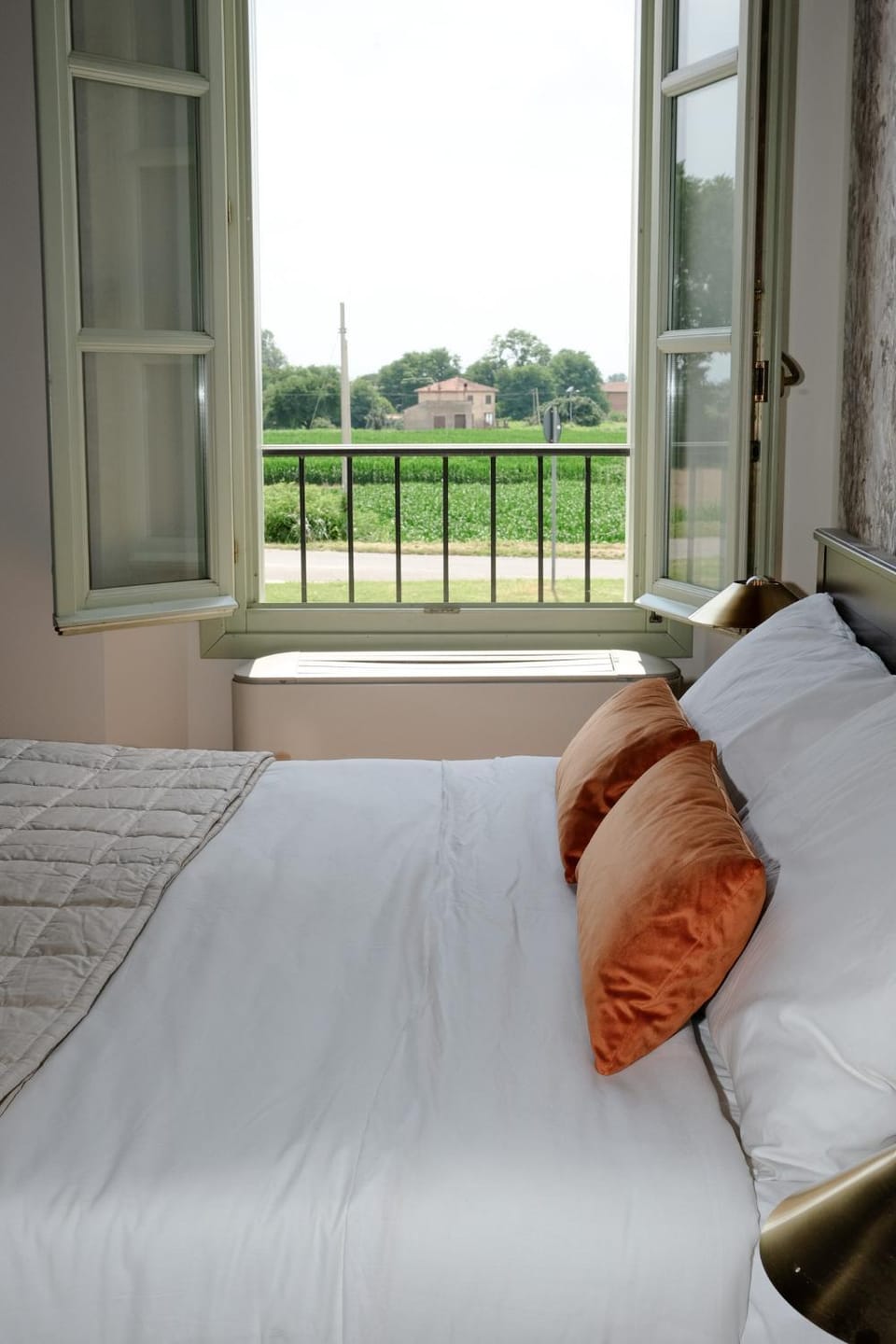 Bed, View (from property/room), Photo of the whole room, Bedroom